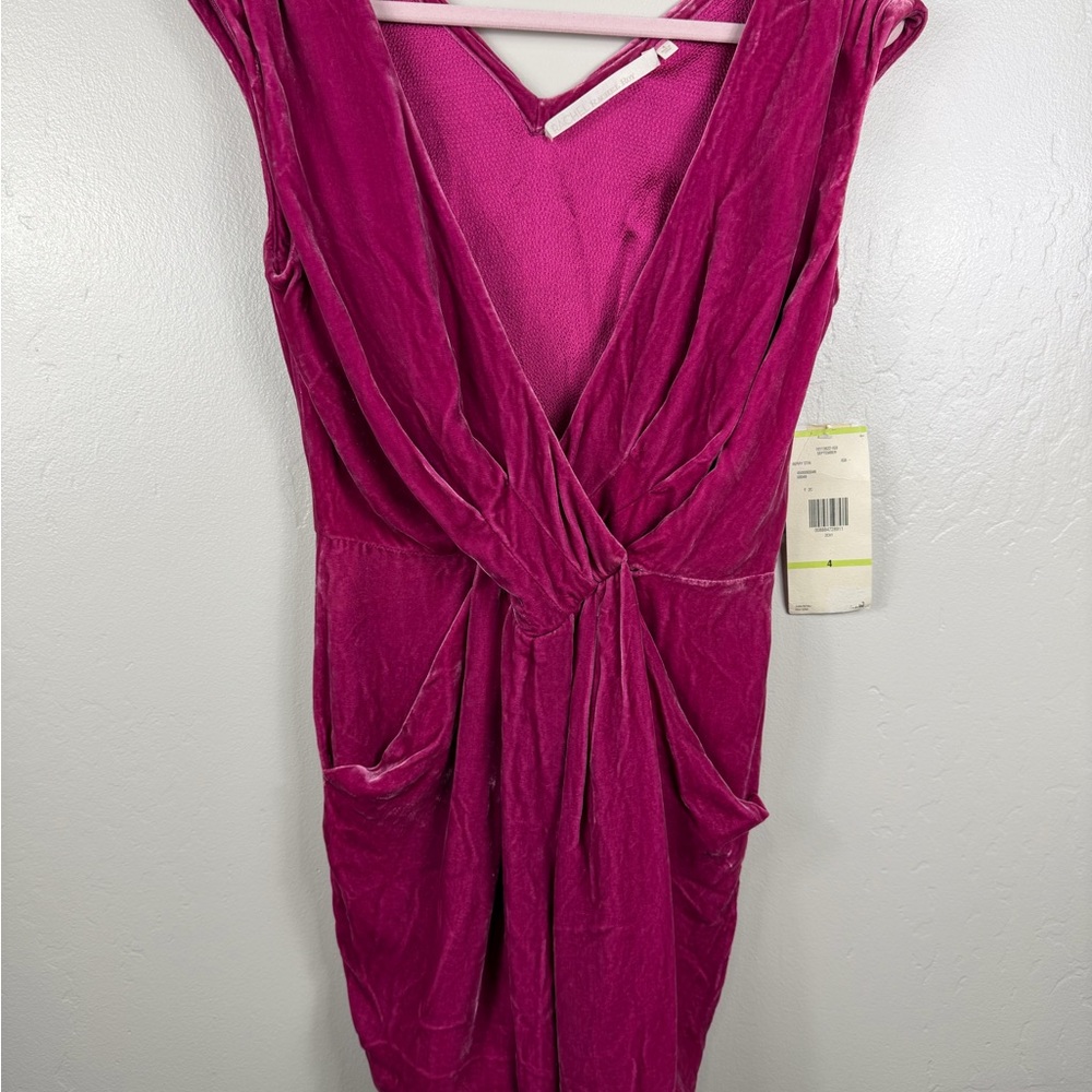 Rachel Roy Crushed Velvet Dress Women’s Size 4 Magenta V-Neck Sleeveless NWT